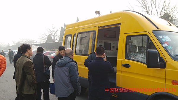 東營(yíng)市政電纜故障測(cè)試車交貨現(xiàn)場(chǎng)