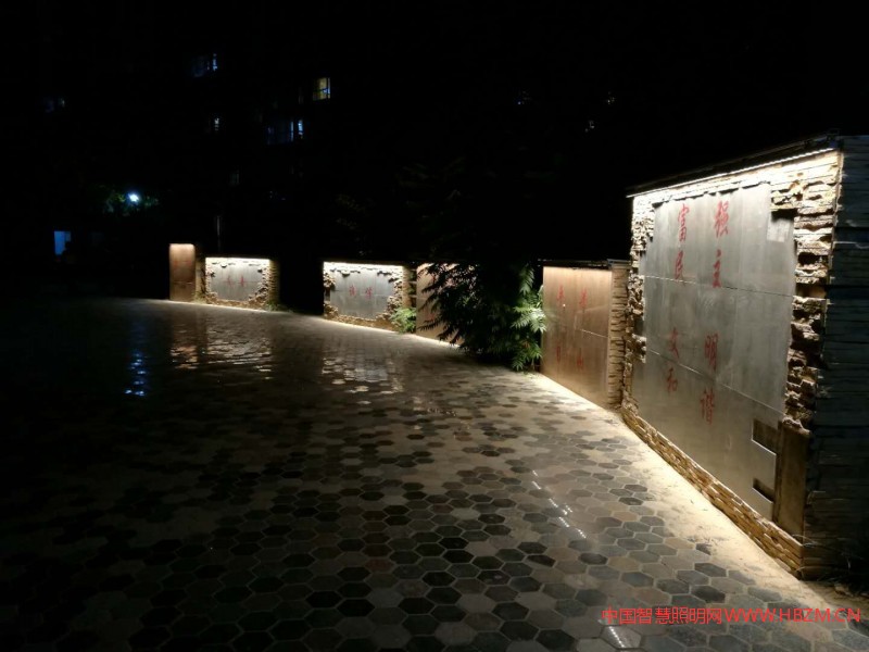 如今的無(wú)極，已然是燈火輝煌