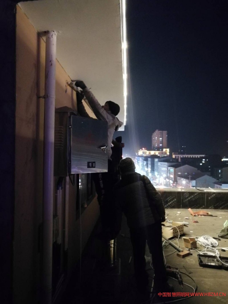 向每一位在寒風(fēng)中奮戰(zhàn)的智達(dá)人，  致敬！